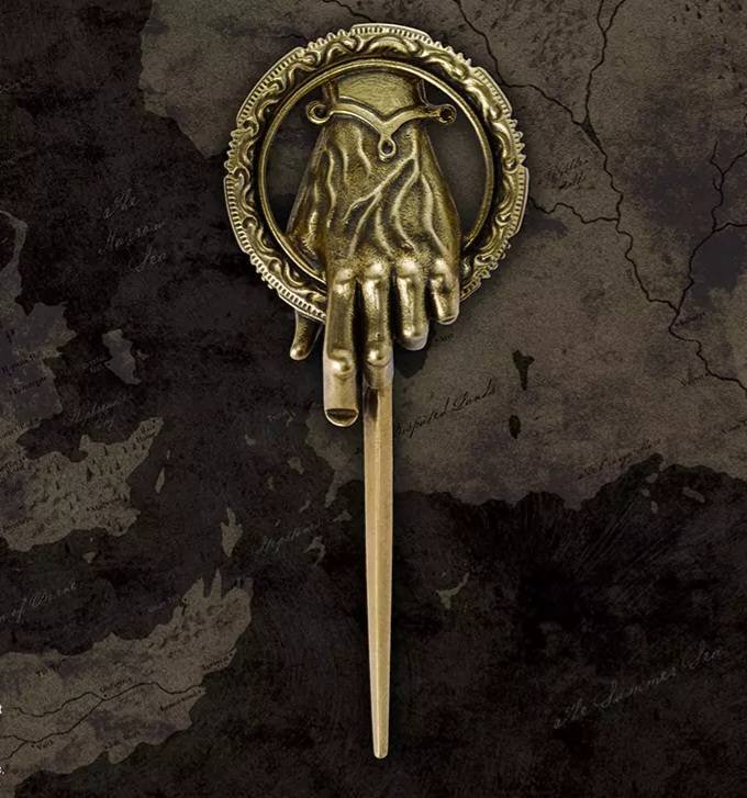 Broche de la mano del rey